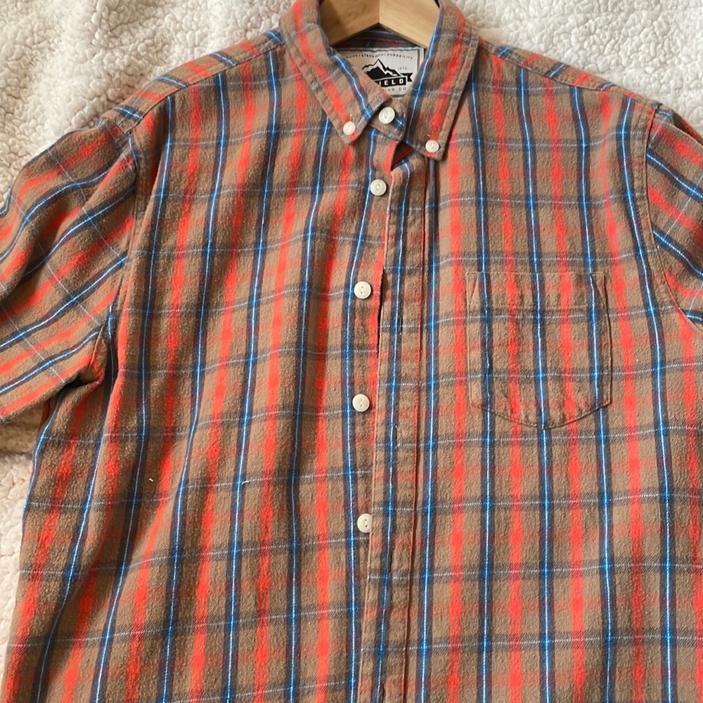 Men’s flannel shirt